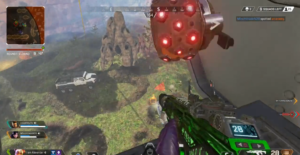 飛んできたグレネードをヘディングし爆破回避！？