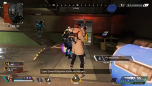 物資漁りに自然と溶け込むブラッドハウンド