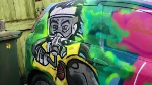 海外ファン「廃車になる車にコースティックをペイントしてみた」