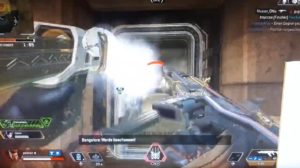 海外プレイヤー「3つ目の手を使ってリロードした」→吸い寄せられてるｗｗ