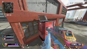 キャピトルシティの建物屋上で「ノートパソコン」が発見！！こんなの元からあったっけ！？