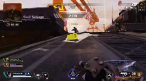 【どう思う？】海外APEXプレイヤー「フレンドが間違って落ちたのにこの野良は復活させようとせず、デスボックスを漁り始めたから底に落としてやった。俺間違ってるか？？」