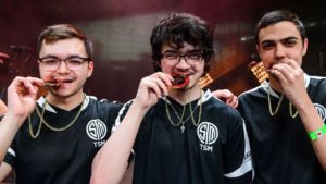 【悲報】アメリカ最強チームTSMに所属している「Albralelie」がAPEXを引退することを発表