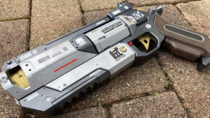 【2万RT】1/1スケールの「ウィングマン」を塗装した結果→とんでもないクオリティにｗｗｗ