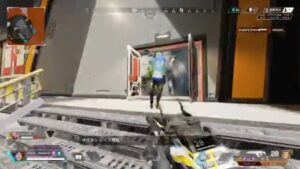 【APEX】シールドバッテリーを抱きかかえながら走るオクタン