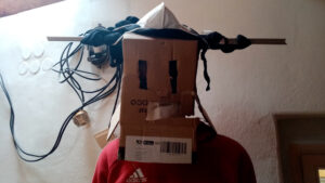 【APEX小ネタまとめ】「150メートル先のクレーバーの弾をしゃがみで避ける敵」「雑すぎるブラッドハウンドのコスプレ」